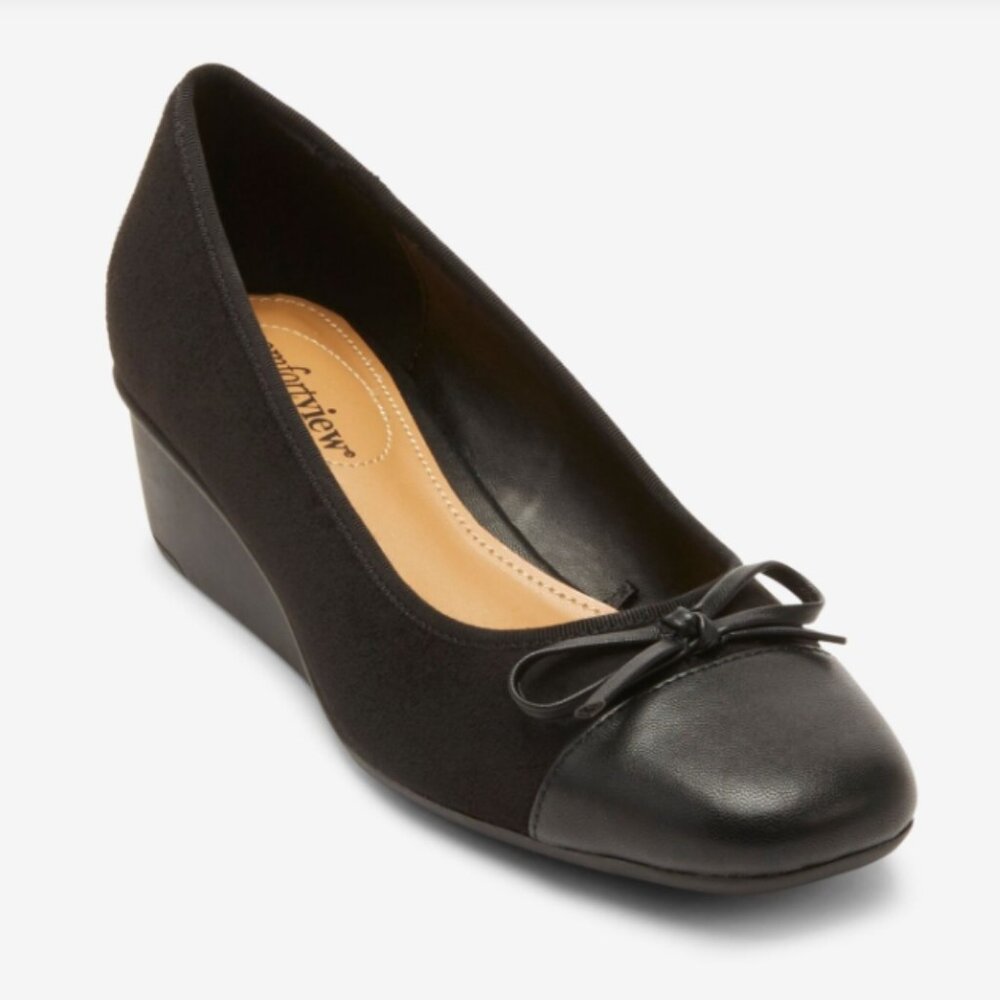 Black wedge "Jade" pumps